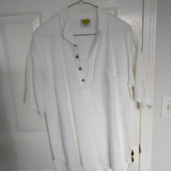 Drawstrings of Malibu White Short Sleeve Shirt. - Picture 1 of 4
